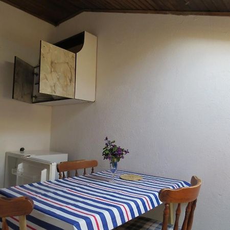 Apartment Rene Омиш Экстерьер фото