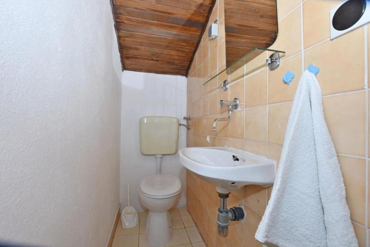 Apartment Rene Омиш Экстерьер фото