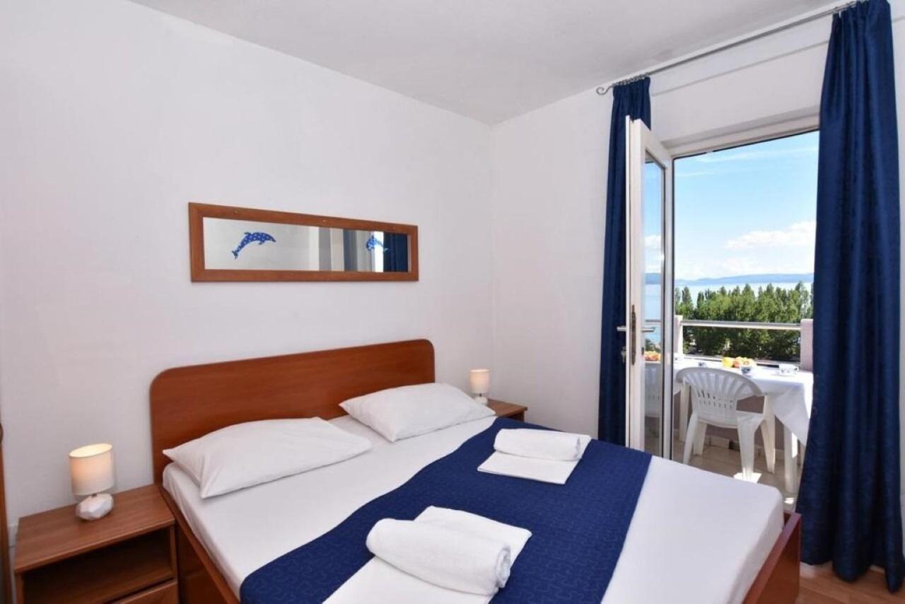 Apartment Rene Омиш Экстерьер фото